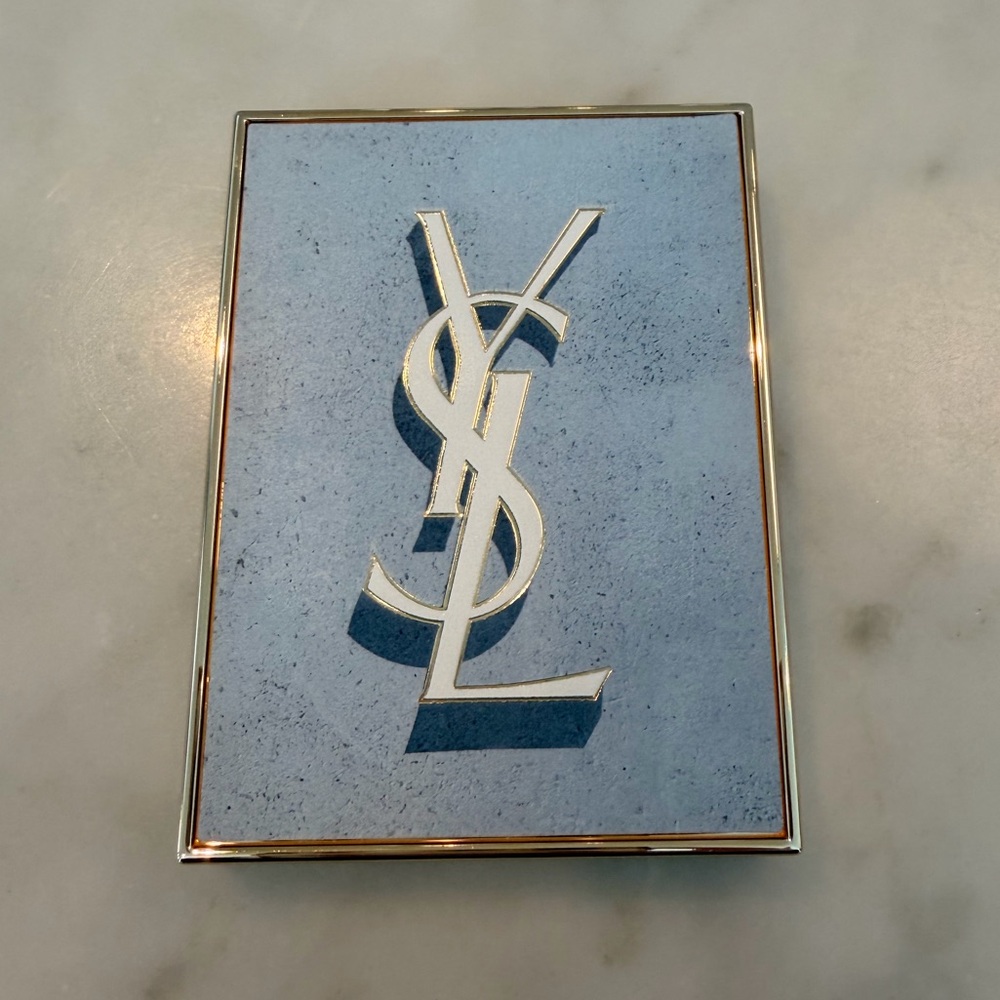 Yves Saint Laurent Gold Couture Palette Collector, Urban Escape, new in box